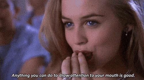 为什么女孩喜欢戴毛衣链,现在女孩子都流行戴什么项链