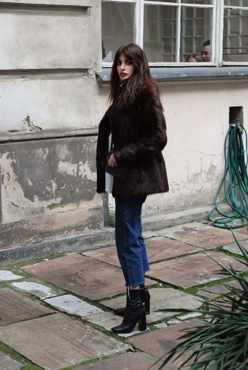 屁股扁平夏天怎么穿,屁股扁平要怎样穿衣