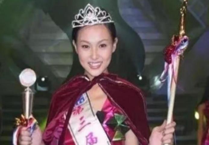 傻白甜鼻祖唐嫣演技遭质疑,傻白甜黑化是什么样子的