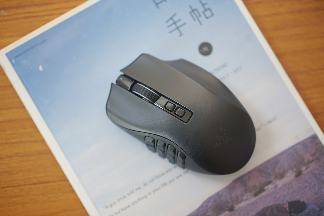 雷蛇那伽梵蛇左手版有线鼠标,razer雷蛇鼠标标准版测评