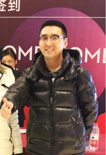 从夫妻小店到两家大专卖店,花旗集成吊顶经销商讲诉成功秘诀