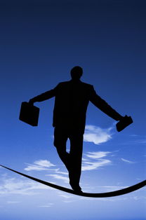 就业创业扶持政策落实面临的问题,大学生创业存在问题及对策研究