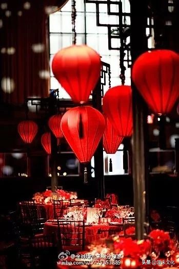 元宵节的特色活动有挂花灯吗,元宵节看灯笼的习俗是怎么来的