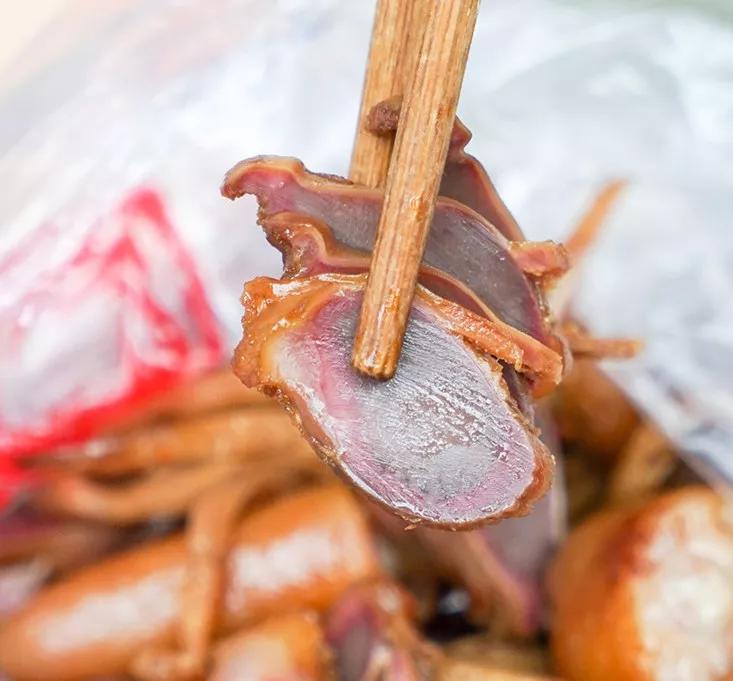 成都闹市区有家苍蝇馆子40平米,成都苍蝇馆子本地人推荐便宜好吃