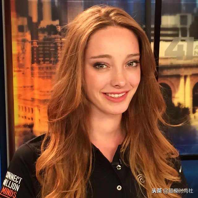 美人不做“花瓶”?她会芭蕾提琴走秀演戏,还是门萨高智商会员