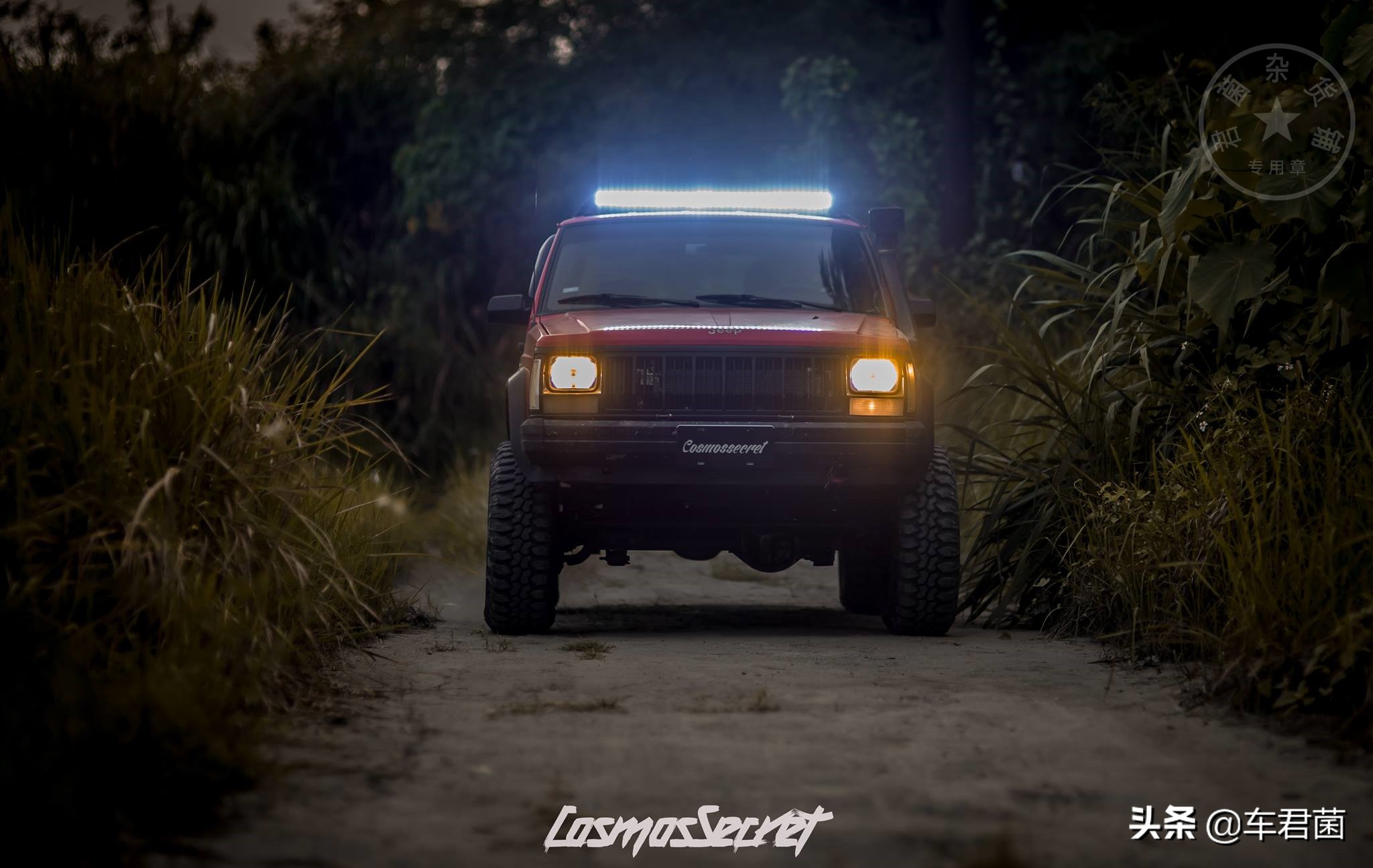 2014吉普切诺基4x4价格,老款吉普大切诺基4x4