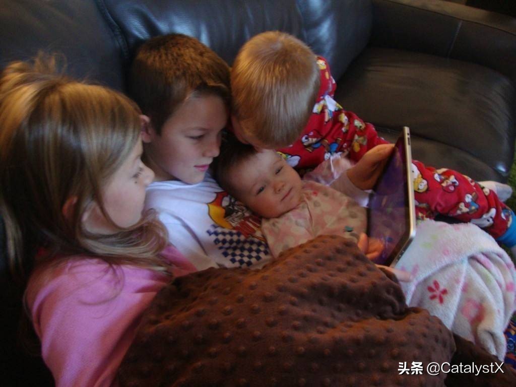 明基i707投影仪配什么幕布,明基i707投影仪如何全屏