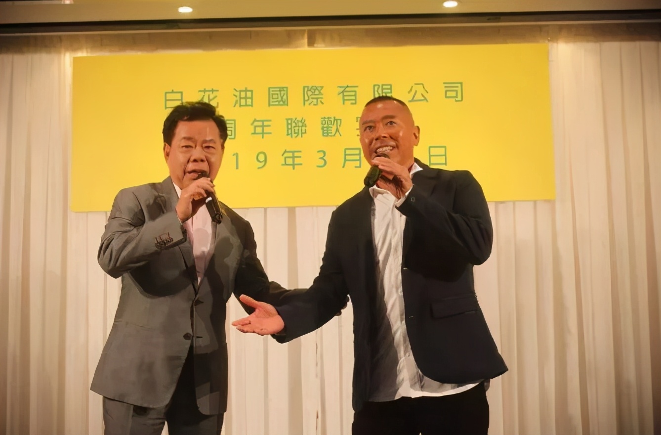 居家良药和兴白花油，起于福建，发迹星马，为什么有水仙花设计？