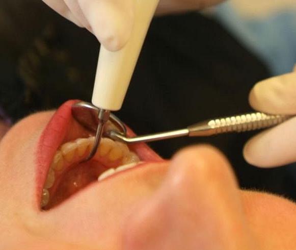 上牙埋地下，下牙扔房顶，孩子乳牙掉了别再这么做了