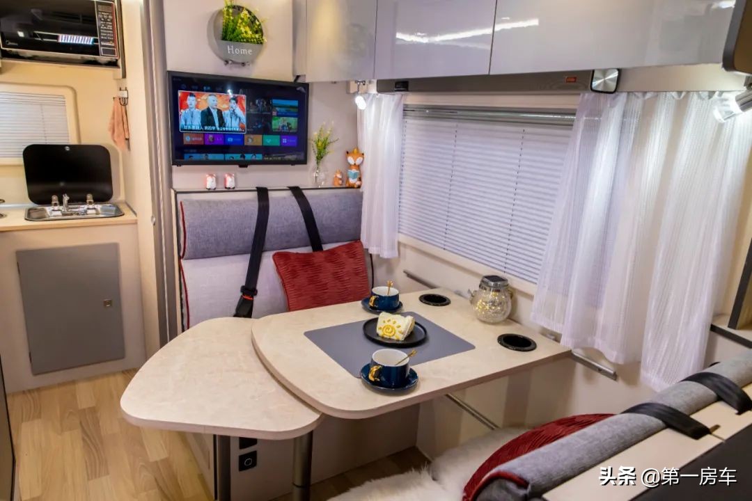 长城炮房车底盘升级气囊,长城炮4座房车测评