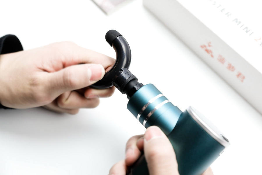 菠萝君筋膜枪高频震动,筋膜枪新二代黑科技按摩神器