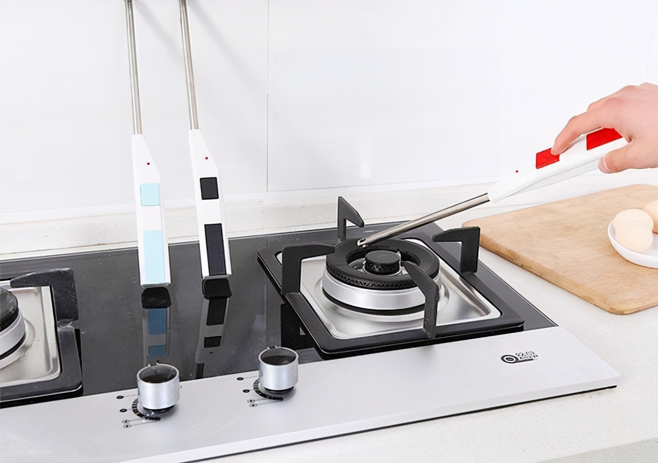 燃气灶打火开关转不动是什么原因,燃气灶只能用一个灶头是什么原因