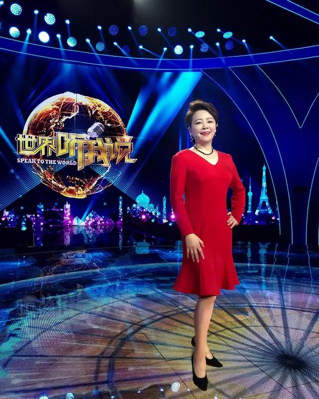 张瑜穿搭高清,张瑜知性穿搭真有气质