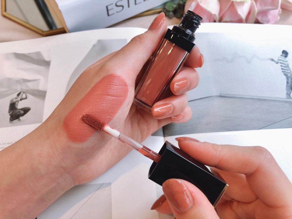 雅诗兰黛唇彩210,雅诗兰黛液体唇彩102试色