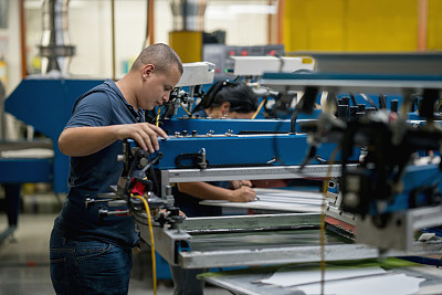 丝网印刷时油墨干得快怎么解决,丝网印刷问题及解决方法
