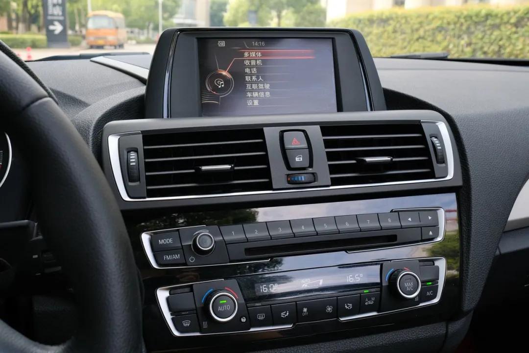 宝马220i有七座的吗,宝马220i最新款