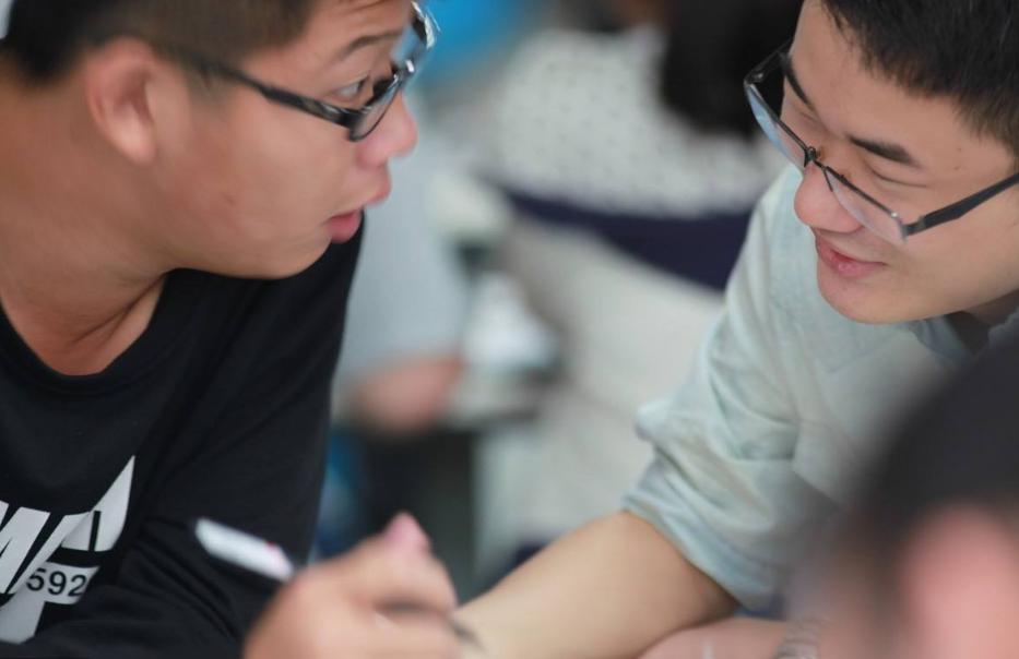 培养学霸父母要具备哪些条件,学霸的父母普遍具备这3种能力