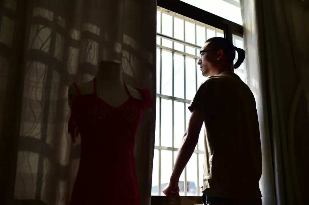 90后小伙改行做内衣,90后小伙自制内衣