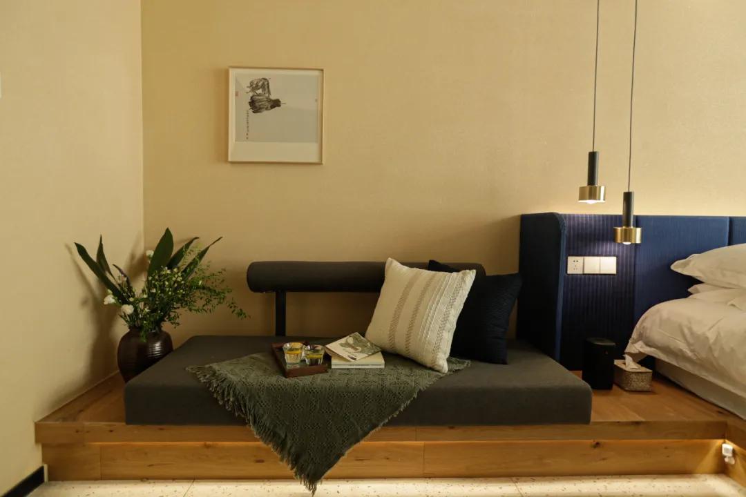 杭州20min直达设计师美宿！为一张床赴一座城，超小众玩法