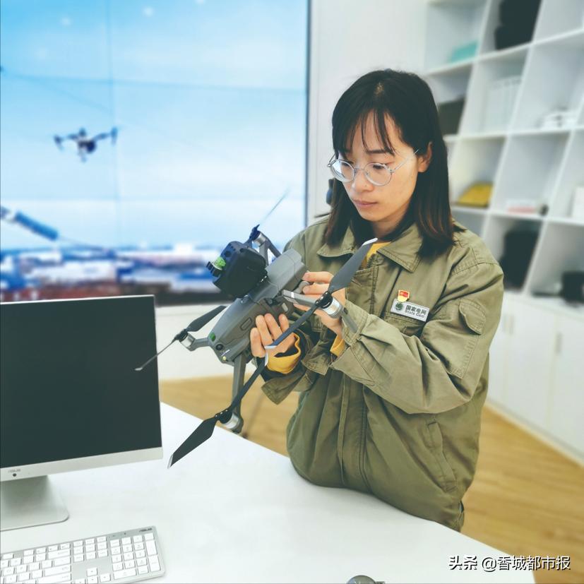 盛开在检修现场的巾帼之花—记咸宁供电公司检修分公司“90后检修女神团”