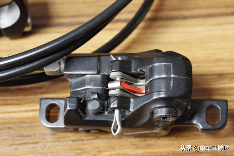 山地车油碟刹车为什么异响,油压碟刹的山地车怎么清洗