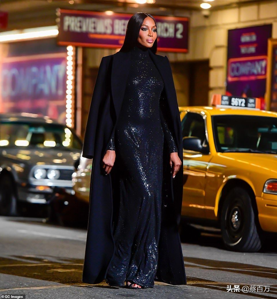 贝拉伊莲娜走秀,贝拉伊莲娜范思哲走秀