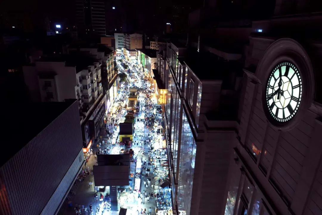 地摊经济热起来,地摊经济热起来视频