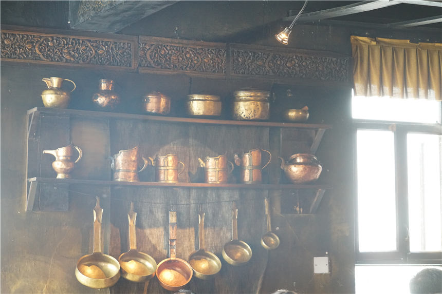 去拉萨旅游的步行街,突然想去拉萨的心情