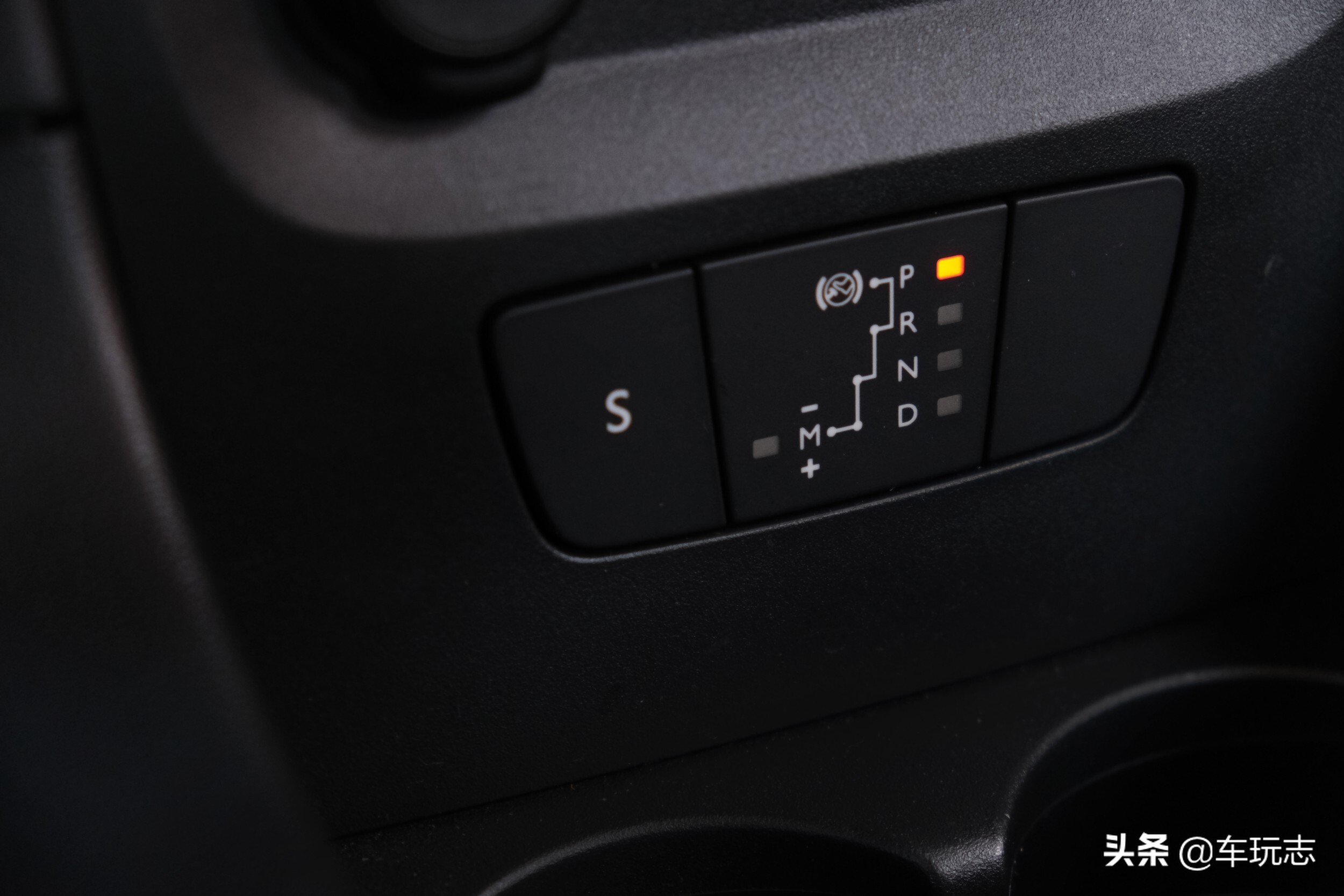 雪铁龙c3l手动试驾视频,22款雪铁龙c3xr1.2t