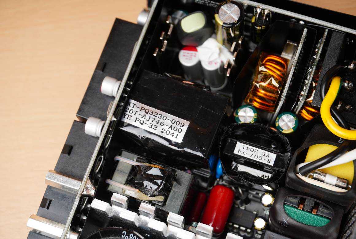 先马趣造最佳搭档，先马金钻650MSFX电源开箱拆解