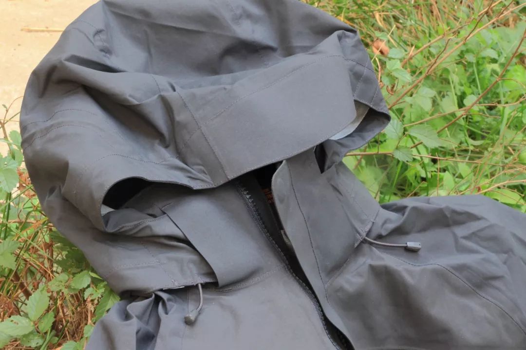 性价比最高的户外冲锋衣,户外防风薄款冲锋衣凯乐石