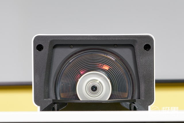 真正的无边框全屏电视机,超薄屏幕无边框电视