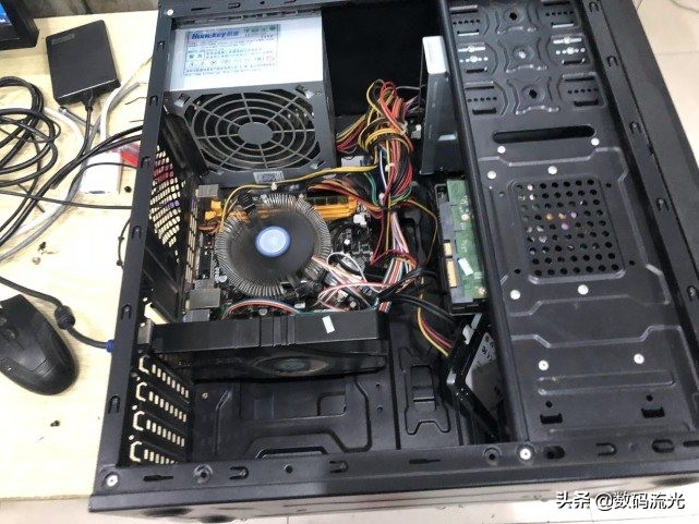 表弟来组装电脑，朋友一番话把单子谈黄了，换做是我也不会装的