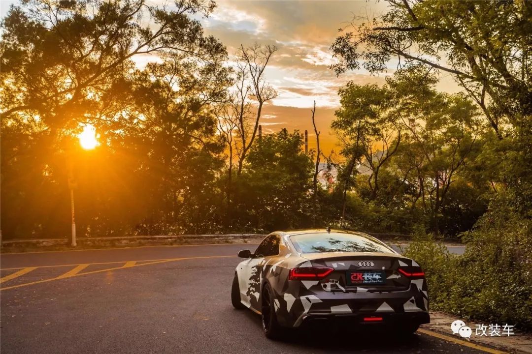 14代丰田皇冠改色,14代丰田皇冠颜值如何