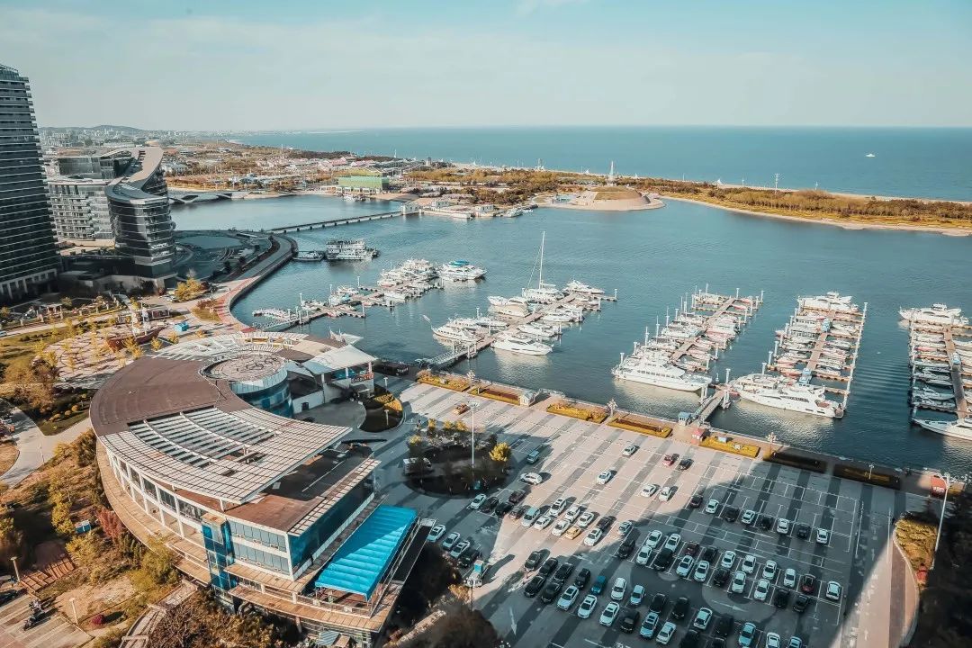 生活在海边的人皮肤特点,日照海边的魅力