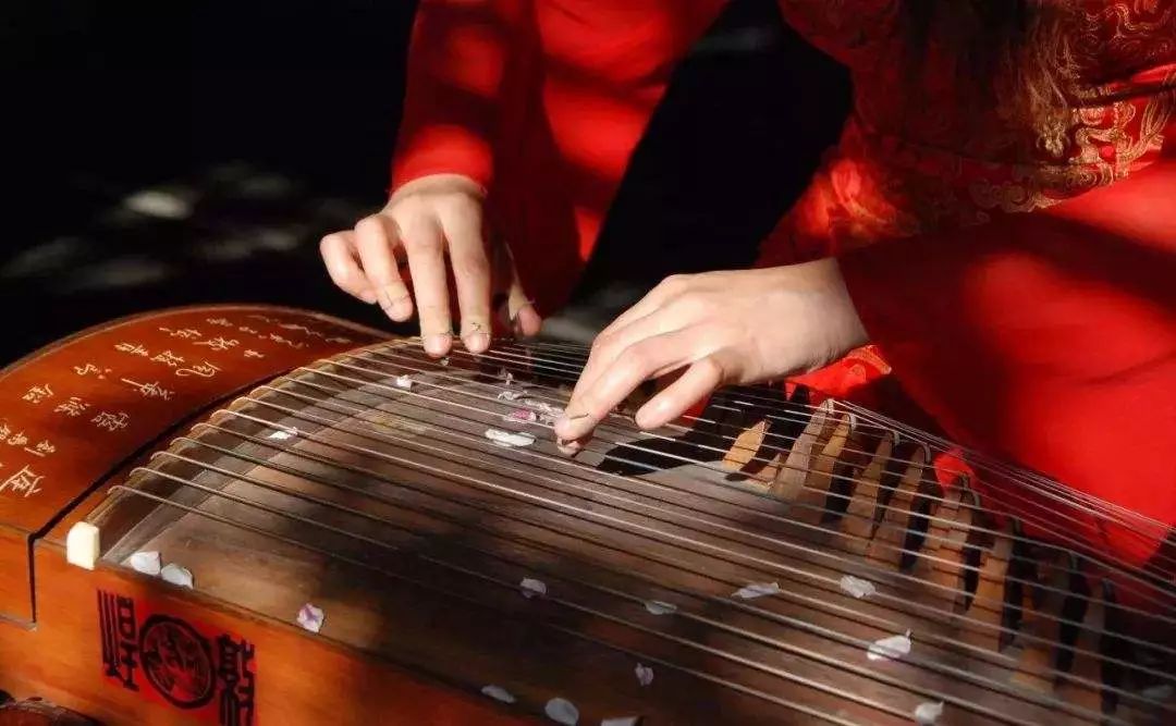 汉宫秋月古筝演奏技法,古筝基础技法学习顺序