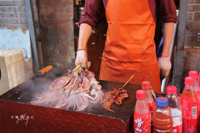 终于要改造了？青岛劈柴院半数商家关张，本地人嫌弃多年