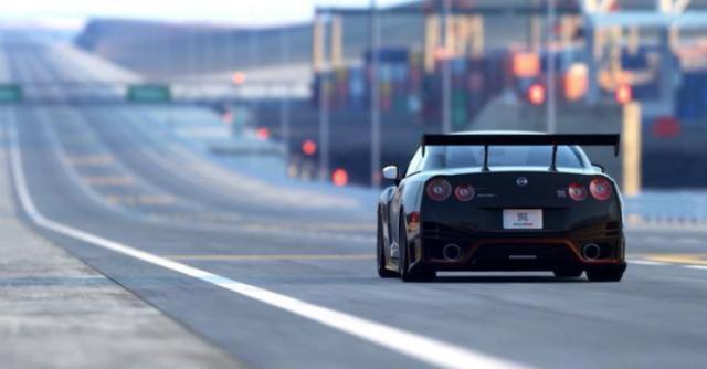 开车怎么踩油门控制速度,新手开车怎么控制油门最省油