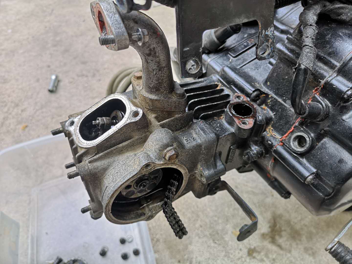 本田摩托车幼兽70c,改装老款铃木摩托