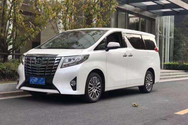 90后暖妹,周冬雨座驾盘点