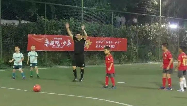 奔跑吧少年体育联赛,奔跑吧少年足球比赛火热开赛