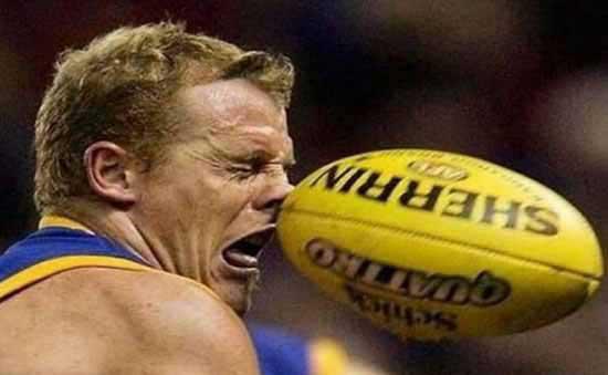 体育比赛上的爆笑场面,体育比赛25个奇葩瞬间