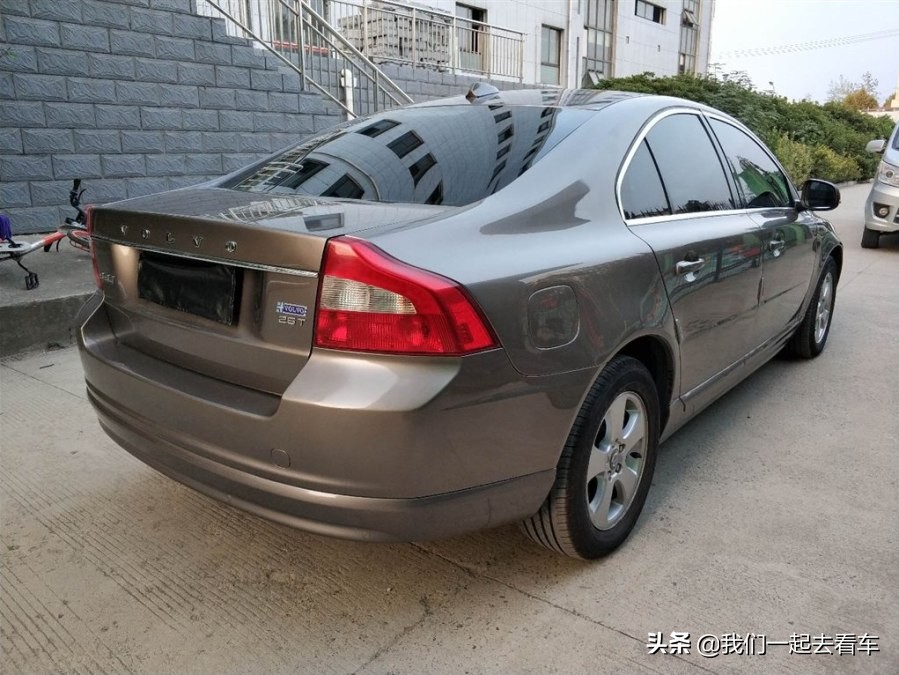 09年沃尔沃s80l报废多少钱,09年沃尔沃s80l换防冻液怎么排气