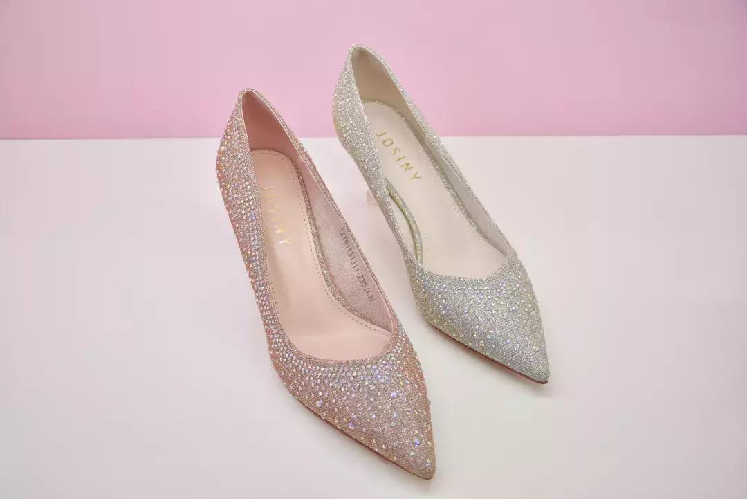 卓诗尼女鞋导购,爆款女鞋卓诗尼