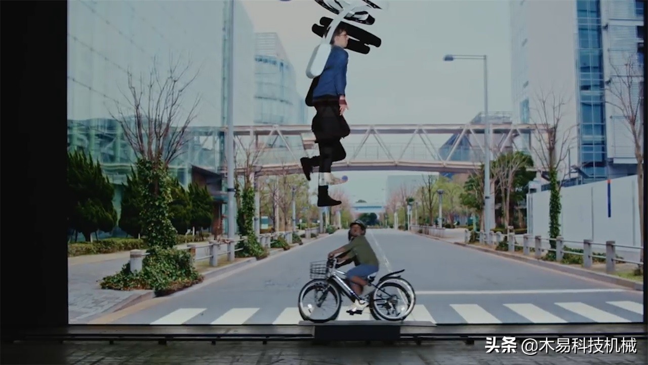 竹蜻蜓手推飞行器,日本学生的背包有什么功能