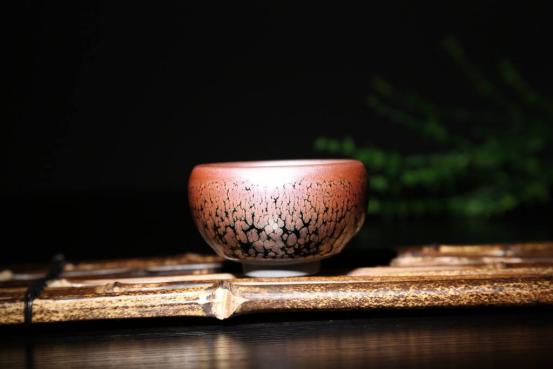 哪种建盏喝茶更实用,用建盏喝茶有哪些好处