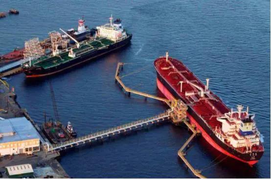 敬中国是条汉子！伊朗石油“跳楼”大甩卖！除了中国无人敢买