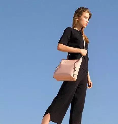 国内十大小众轻奢品牌包包500以内,适合夏季的轻奢包包百搭