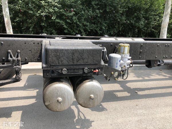 长途拉绿通什么车型最好,解放jh6最新款2.0智尊版载货车