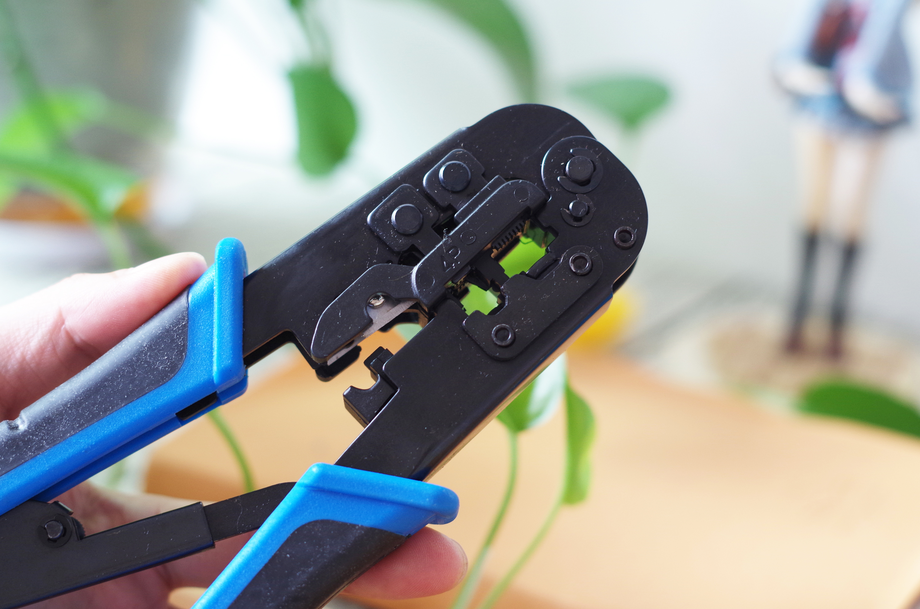 家里网线口坏了去哪里找人修,家里网线接口坏了找谁修